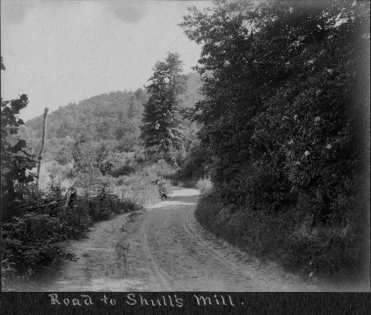 The road to Shulls Mill