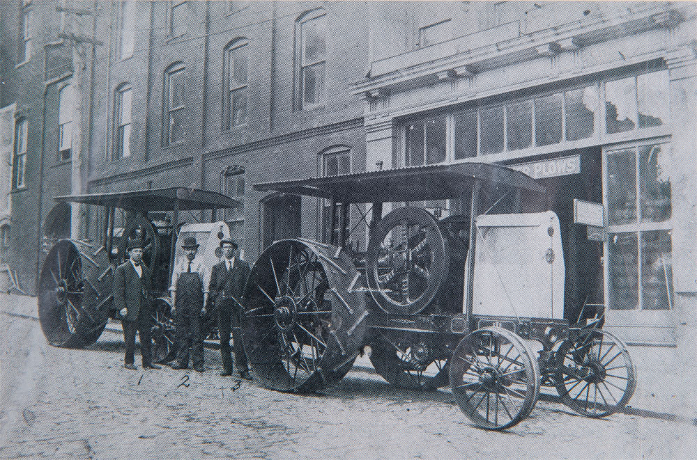 Tractor display on Main Street in 1908