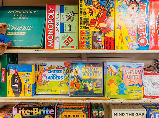 Shop Puzzles and Games