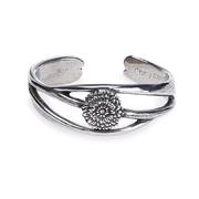 Nouveau Flower of the Month Bracelet: NOV